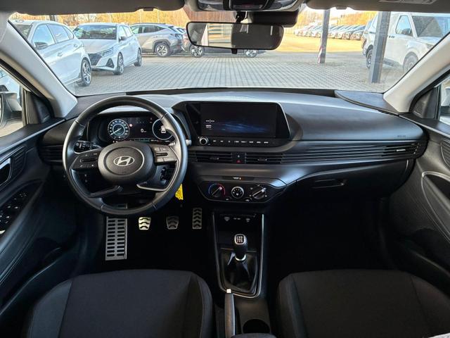 Hyundai BAYON Comfort 1.2 GDI 79 PS 5MT / LED Tempomat Navi R&uuml;ckfahrkamera Alu 16" 
