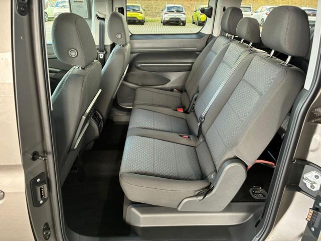 Ford Grand Tourneo Connect Titanium 1.5 Ecoboost L2 7-Sitzer / Winterpaket Automatik Navi ACC PDC V&H Alu 17" 