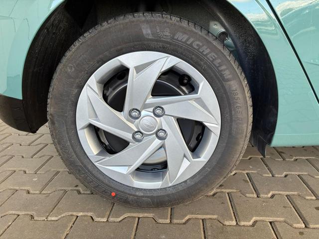 Hyundai i20 Comfort 1.0 T-GDi 7DCT / Navi Tempomat Sitz + Lenkradheizung PDC Hinten mit Kamera 