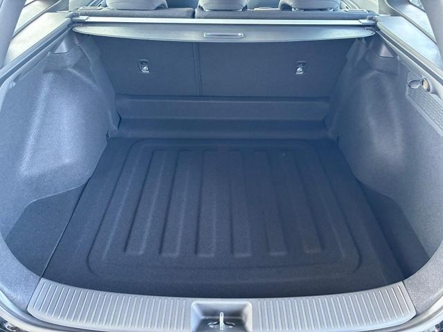 Hyundai i30 Kombi Comfort 1.5 GDI 95PS 6MT Navi / PDC V&H. m. Kamera LED Nebel 15'' LM 