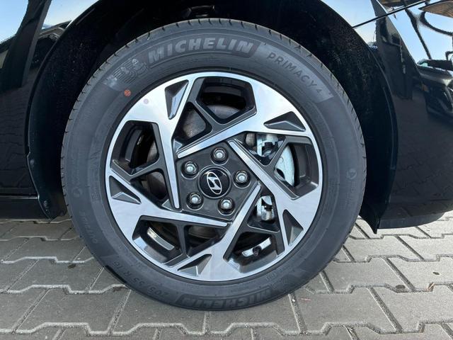 Hyundai i30 Kombi Comfort 1.5 GDI 95PS 6MT Navi / PDC V&H. m. Kamera LED Nebel 15'' LM 