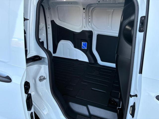 Ford Transit Courier Trend VAN L1 1.0 Ecoboost 100 PS MT / Tempomat Einparkhilfe V+H mit Kamera Shz vorne Lenkradheizung 