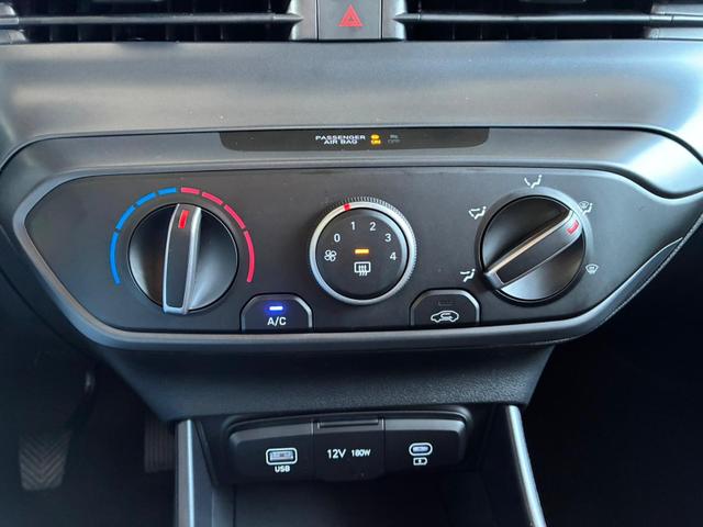 Hyundai i20 1.0 T-GDi 6 MT Go Plus Blackline / LED Sitz & Lenkr.Heiz./ PDC m.Kamera Navi Alu16 