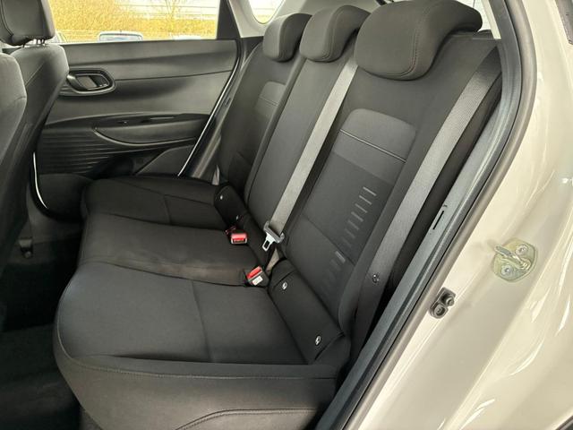 Hyundai BAYON Comfort 1.2 GDI 79 PS 5MT / LED Tempomat Navi R&uuml;ckfahrkamera Alu 16" 