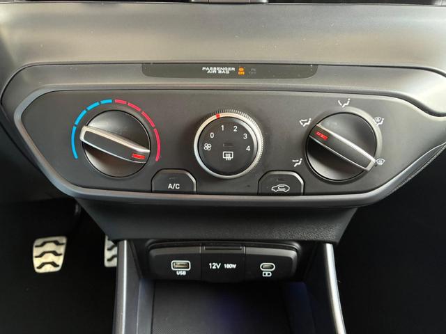 Hyundai BAYON Comfort 1.2 GDI 79 PS 5MT / LED Tempomat Navi R&uuml;ckfahrkamera Alu 16" 