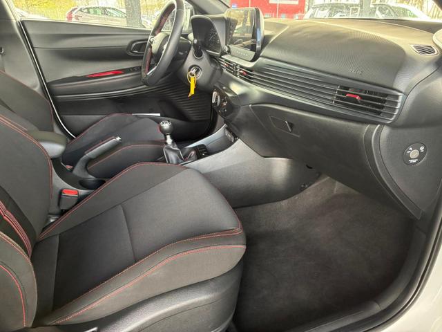 Hyundai i20 1.2 MPI N-Line / LED Tempomat Navi R&uuml;ckfahrkamera Alu 17" 