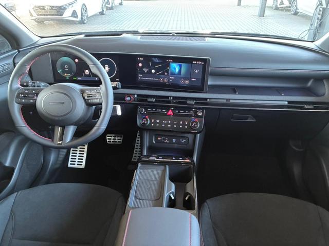 Hyundai TUCSON HEV 2WD N-Line X Sky/ MY26 / Panoramadach Head-Up 360&deg; Kam. ACC Sitz + Lenkradheiz. Sitzbel&uuml;ftung Alu 19" 