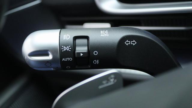 Hyundai IONIQ 6 77,4 kWh RWD / ACC LED Elekt. Heckklappe 2-Zonen Klimaaut. Alu 18" 