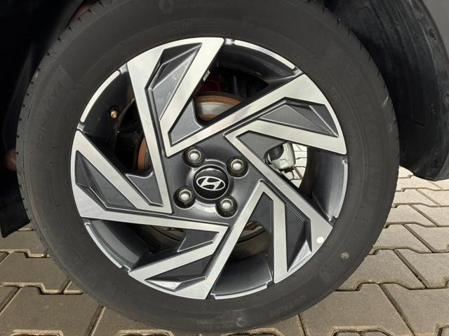 Hyundai BAYON Comfort 1.2 GDI 79 PS 5MT / LED Tempomat Navi R&uuml;ckfahrkamera Alu 16" 
