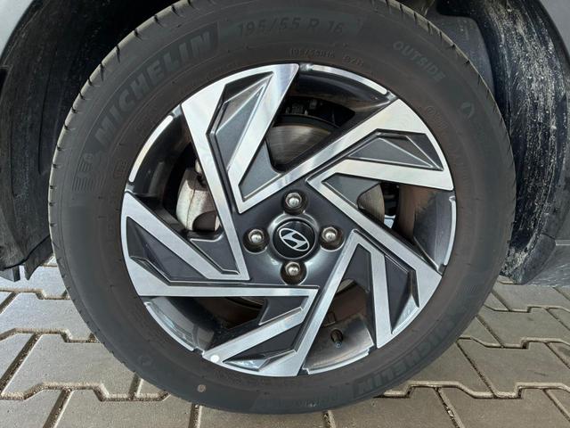 Hyundai BAYON Comfort 1.2 GDI 79 PS 5MT / LED Tempomat Navi R&uuml;ckfahrkamera Alu 16" 
