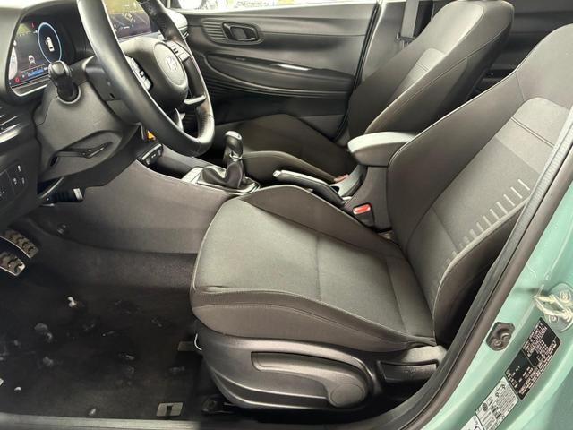 Hyundai BAYON Comfort 1.2 GDI 79 PS 5MT / LED Tempomat Navi R&uuml;ckfahrkamera Alu 16" 