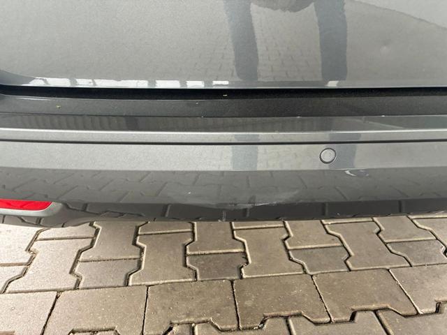 Volkswagen Caddy Maxi eHybrid 150 PS Plug-in-Hybrid Life 1.5 PHEV 7 Sitze DSG 