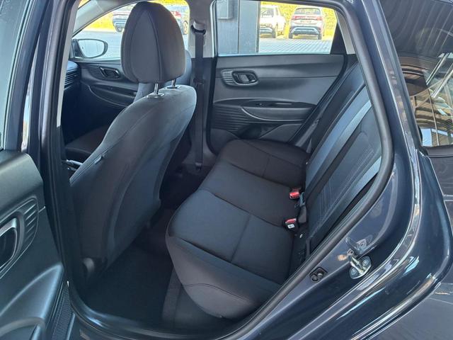 Hyundai i20 Comfort 1.0 T-GDi 7DCT / Navi Tempomat Sitz + Lenkradheizung PDC Hinten mit Kamera 