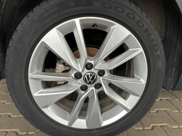 Volkswagen T-Cross Life 1.0 TSI DSG / Matrix-LED ACC Kamera Shz vorne Apple Carplay Alu 17'' Winterreifen 