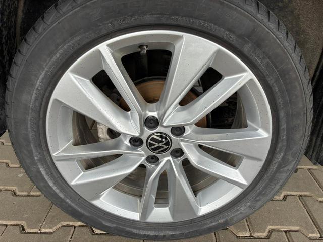 Volkswagen T-Cross Life 1.0 TSI DSG / Matrix-LED ACC Kamera Shz vorne Apple Carplay Alu 17'' Winterreifen 