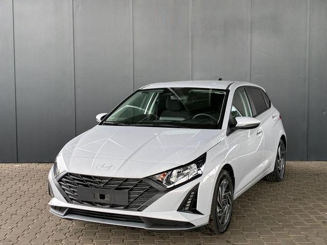 Hyundai i20 - Pure 1.2 MPI / Navi PDC Hinten + Kamera Abgedunkelte Scheiben Tempomat Alu 16"
