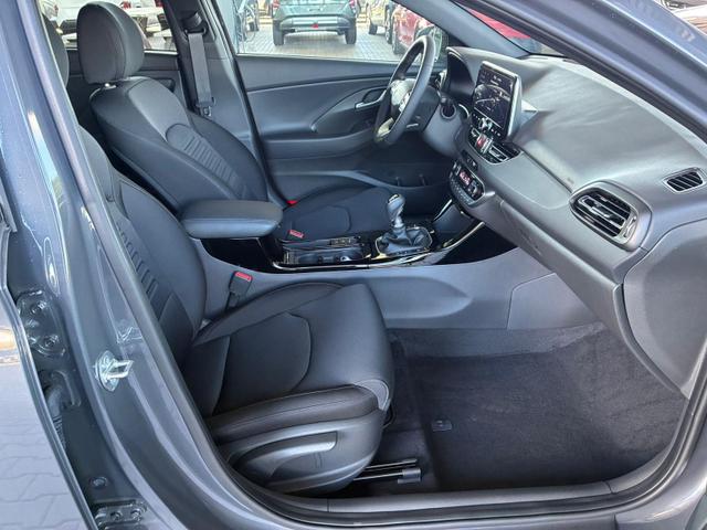Hyundai i30 Kombi Comfort Plus 1.0 TGDI / Navi Sitz & Lenkr.Heiz. Keyless LED Alu17 
