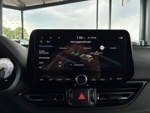 Hyundai i30 Comfort Plus 1.0 TGDI DCT / Navi ACC LED Sitz & Lenkr.Heiz PDC V&H.m.Kamera Alu 17 