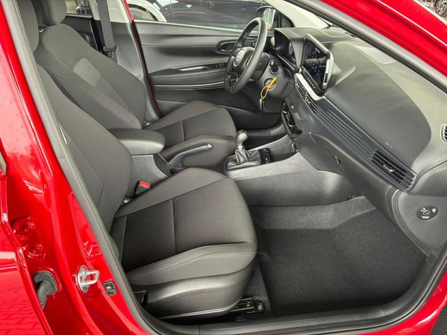 Hyundai BAYON Comfort Plus 1.2 MPI / Navi PDC m. Kamera Klimaautom./ LED Sitz & Lenkr.Heiz/ Alu16 