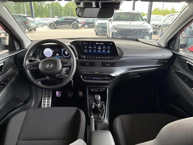 Hyundai BAYON Comfort Plus 1.2 MPI / Navi PDC m. Kamera Klimaautom./ LED Sitz & Lenkr.Heiz/ Alu16 