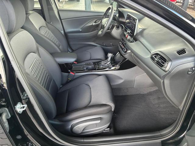 Hyundai i30 Comfort Plus 1.0 TGDI DCT/ ACC / PDC V.&H.Kamera Keyless Sitz & Lenkr.Heiz./ LED Alu 17 