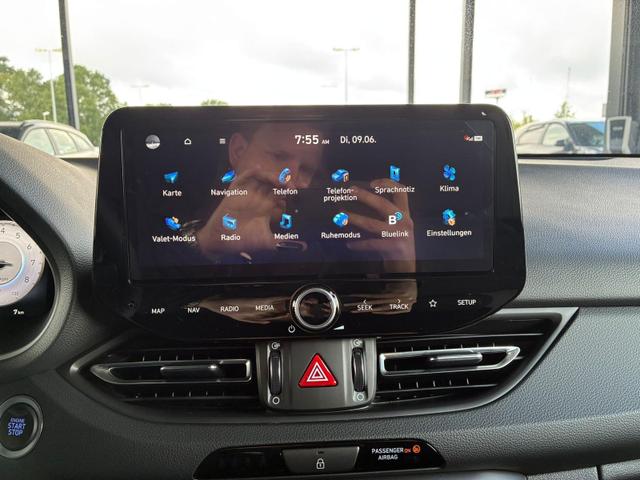 Hyundai i30 Comfort Plus 1.0 TGDI DCT/ ACC / PDC V.&H.Kamera Keyless Sitz & Lenkr.Heiz./ LED Alu 17 