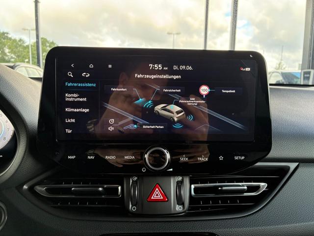 Hyundai i30 Comfort Plus 1.0 TGDI DCT/ ACC / PDC V.&H.Kamera Keyless Sitz & Lenkr.Heiz./ LED Alu 17 
