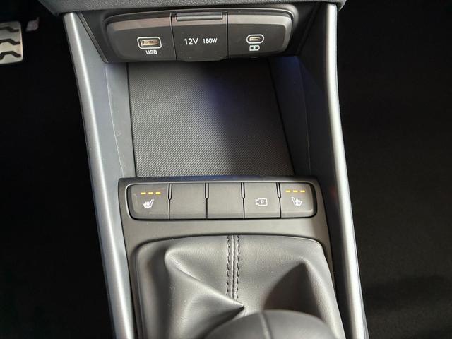 Hyundai BAYON Comfort Plus 1.2 MPI / Navi PDC m. Kamera Klimaautom./ LED Sitz & Lenkr.Heiz/ Alu16 