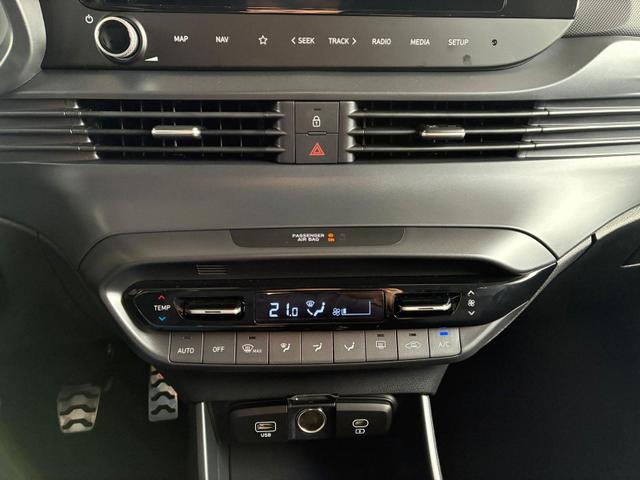 Hyundai BAYON Comfort Plus 1.2 MPI / Navi PDC m. Kamera Klimaautom./ LED Sitz & Lenkr.Heiz/ Alu16 