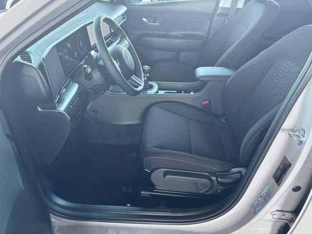 Hyundai KONA Comfort Plus 1.0 T-GDI 2WD / Navi Keyless PDC V.&H. Kamera Sitz & Lenkr.Heiz./ LED Privacy 