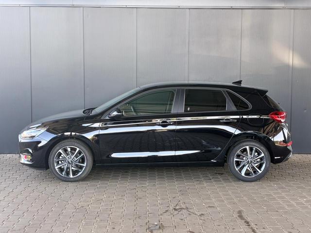 Hyundai i30 Comfort Plus 1.0 T-GDI Navi / PDC V+H mit Kamera Shz Vorne LED Alu 17'' 