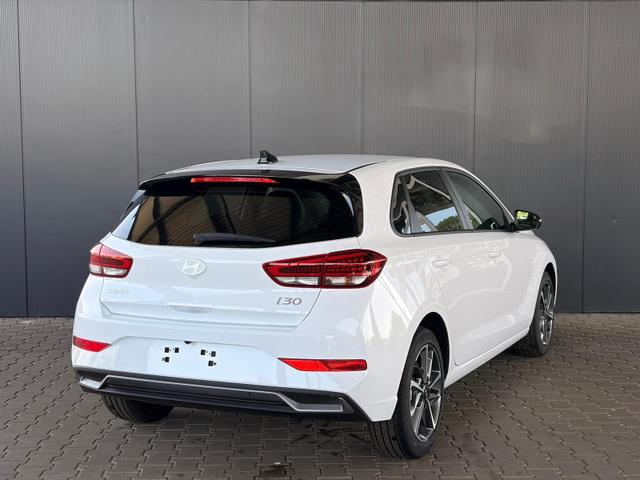 Hyundai i30 Comfort Plus 1.0 T-GDI Navi / PDC V+H mit Kamera Shz Vorne LED Alu 17'' 