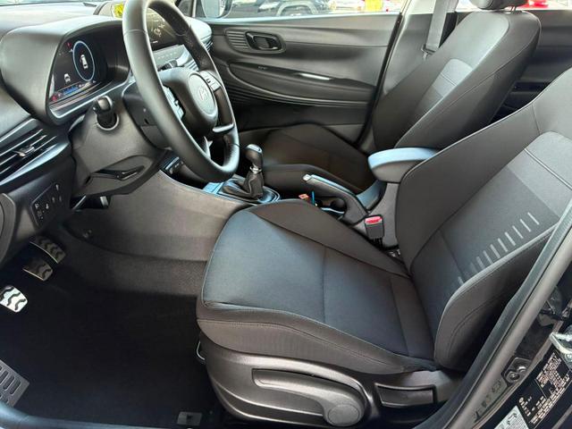 Hyundai BAYON Comfort Plus 1.2 MPI / Sitz + Lenkradheizung PDC V&H Kamera LED Tempomat Keyless Alu 16" 