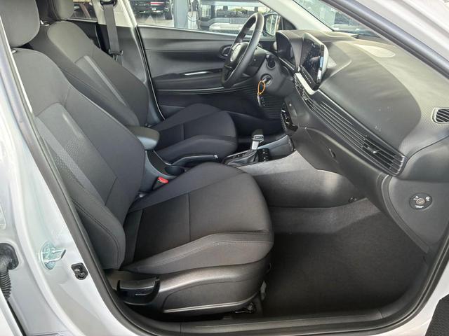 Hyundai i20 Emotion 1.0 T-GDi 7DCT / Navi Tempomat Shz vorne Lenkradheizung LED ALU 17'' 
