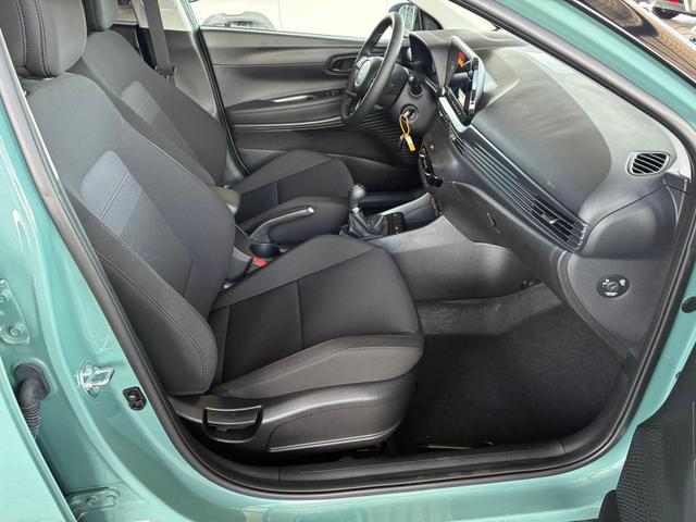Hyundai BAYON Comfort Plus 1.2 MPI / Navi PDC m. Kamera Klimaautom./ LED Sitz & Lenkr.Heiz/ Alu16 