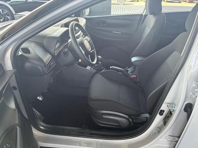 Hyundai BAYON Comfort Plus 1.2 MPI / Navi PDC m. Kamera Klimaautom./ LED Sitz & Lenkr.Heiz/ Alu16 