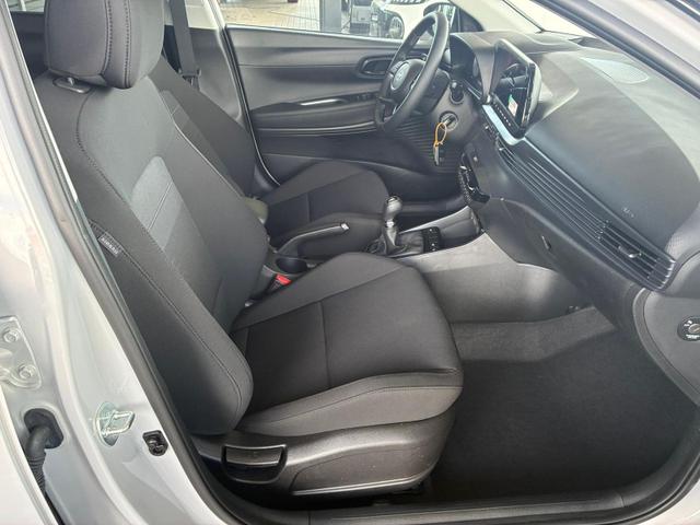 Hyundai BAYON Comfort Plus 1.2 MPI / Navi PDC m. Kamera Klimaautom./ LED Sitz & Lenkr.Heiz/ Alu16 