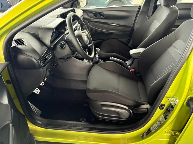 Hyundai BAYON Blackline 6MT / PDC m. Kamera Sitz & Lenkr.Heiz./ LED Privasy Alu 16" 