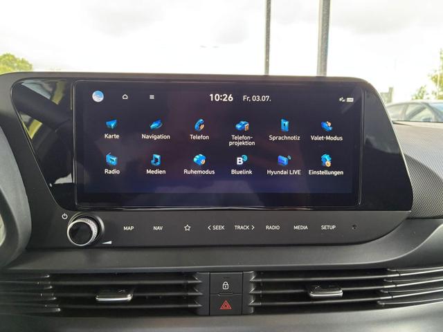 Hyundai BAYON Blackline 6MT / PDC m. Kamera Sitz & Lenkr.Heiz./ LED Privasy Alu 16" 