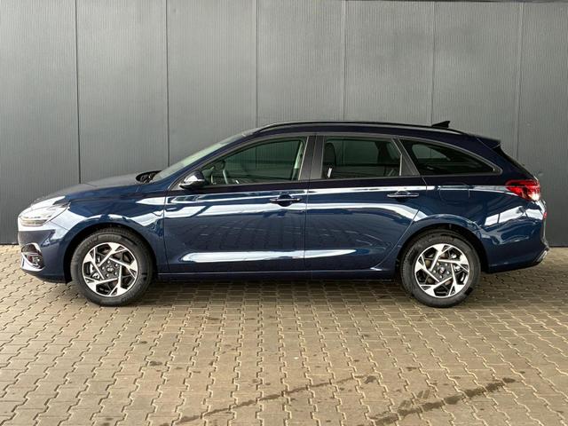Hyundai i30 Kombi Comfort 1.5 GDI / Navi Tempomat Shz Vorne + Lenkrad heizung LED ALU 16'' 
