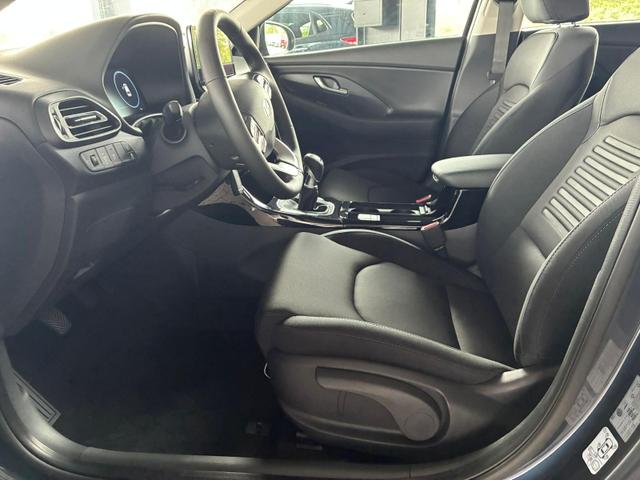 Hyundai i30 Kombi Comfort 1.5 GDI / Navi Tempomat Shz Vorne + Lenkrad heizung LED ALU 16'' 