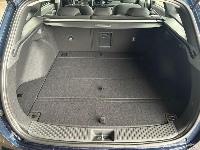 Hyundai i30 Kombi Comfort 1.5 GDI / Navi Tempomat Shz Vorne + Lenkrad heizung LED ALU 16'' 