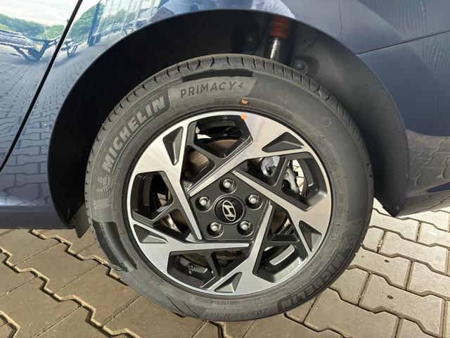 Hyundai i30 Kombi Comfort 1.5 GDI / Navi Tempomat Shz Vorne + Lenkrad heizung LED ALU 16'' 