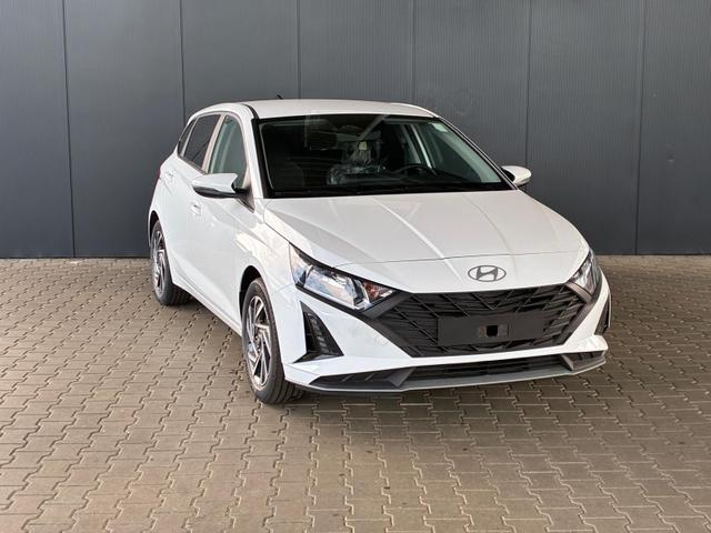 Hyundai i20 Pure 1.2 MPI / Navi PDC Hinten + Kamera Abgedunkelte Scheiben Tempomat Alu 16" 