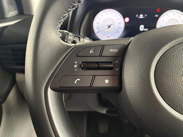 Hyundai i20 Pure 1.2 MPI / Navi PDC Hinten + Kamera Abgedunkelte Scheiben Tempomat Alu 16" 