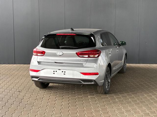 Hyundai i30 Comfort Plus 1.0 TGDI DCT/ ACC / PDC V.&H.Kamera Keyless Sitz & Lenkr.Heiz./ LED Alu 17 
