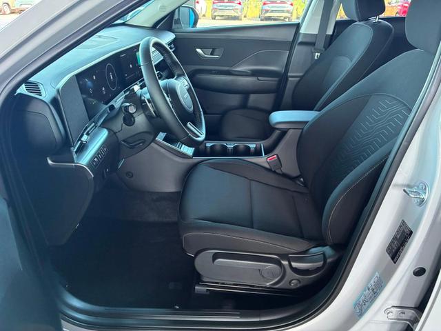 Hyundai KONA GO Plus 1.6 T-GDI 2WD 7DCT / Navi Keyless ACC PDC V.&H. Kamera Sitz & Lenkr.Heiz./ LED Privacy 