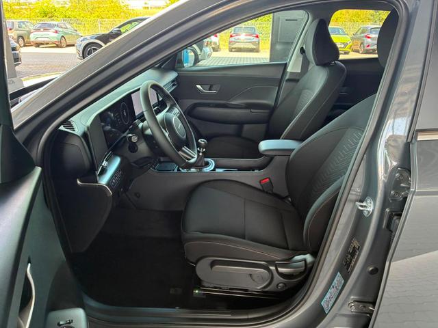 Hyundai KONA Comfort 1.0 T-GDI 2WD / Navi Keyless PDC V.&H. Kamera Sitz & Lenkr.Heiz./ LED Alu 18" 