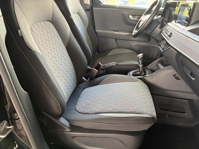Ford Focus Titanium 1.0 Ecoboost AT / PDC V.&H. m. Kamera Privacy 5-Jahre Garantie Alu 16" 