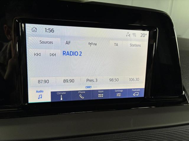 Ford Focus Titanium 1.0 Ecoboost AT / PDC V.&H. m. Kamera Privacy 5-Jahre Garantie Alu 16" 